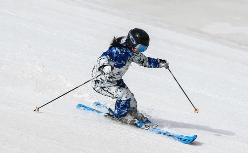 冬奥运会滑雪赛场的雪是真的吗？奥运会凉凉