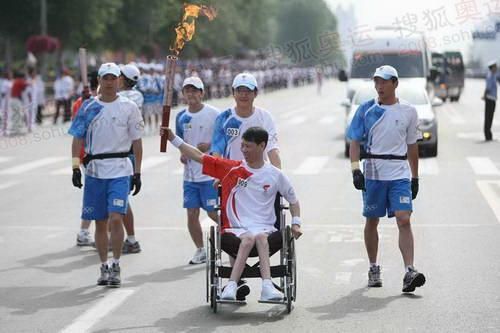 中国有多少残疾人参加奥运会？奥运会坐轮椅