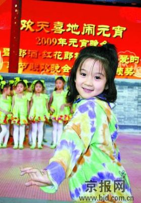 2008奥运会弹钢琴的小女孩（李木子奥运会）