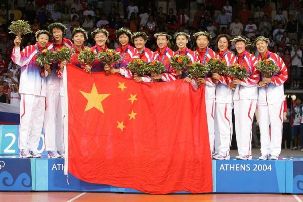 2004奥运会女排冠亚季是谁（2004年雅典奥运会美国）