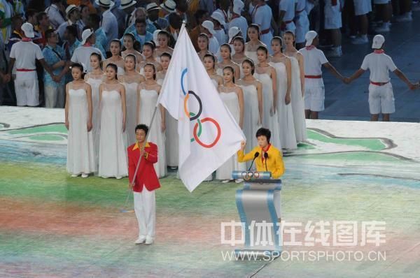 奥运会运动员宣誓用哪国语言（语言活动奥运会）