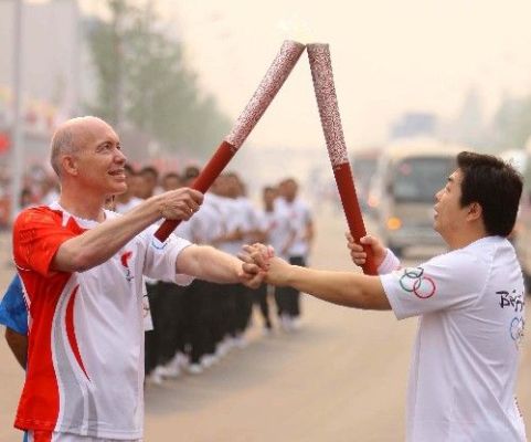 奥运会火炬传递全过程从哪儿开始（奥运会传递火炬）